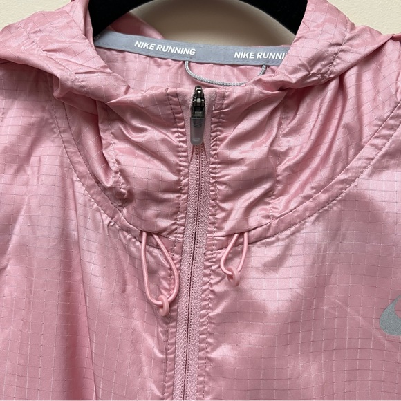 Nike Pink Windbreaker Jacket - Picture 4 of 10